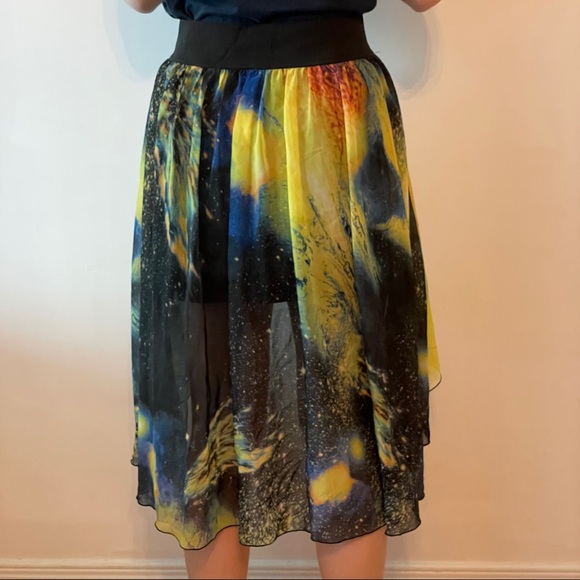 Galaxy high low skirt- S in great condition - Picture 2 of 2